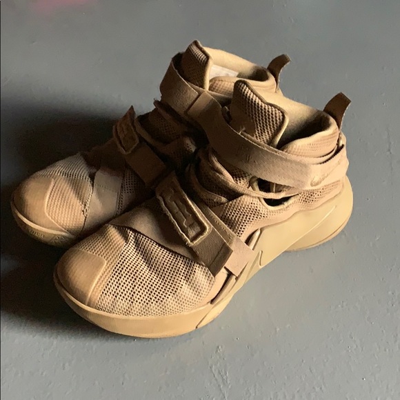 Nike Lebron Soldier 9 - Picture 2 of 3